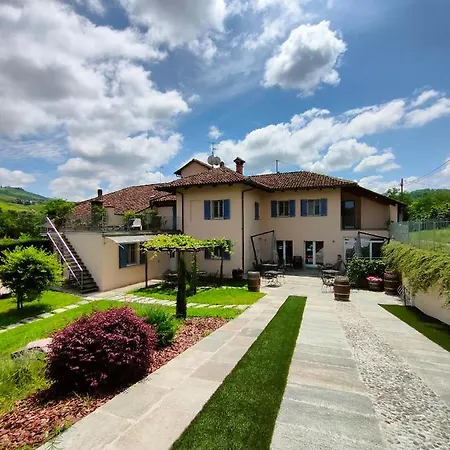 Farm stay Cascina Bellonuovo Alba (Piedmont)