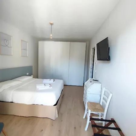 Cascina Bellonuovo ファームステイ アルバ