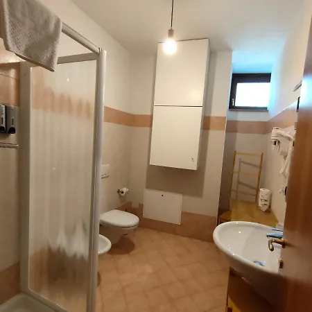 Cascina Bellonuovo ファームステイ アルバ